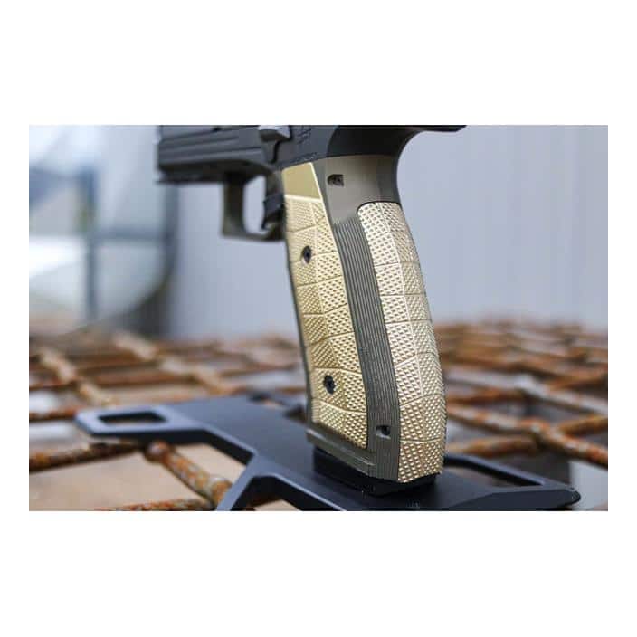 LaugoArms Alien PalmSwell COMBO LOKGrips<br><b>Laugo Arms Alien GridLOK Brass Grips and Backstrap Combo </b><br> Brass | 2