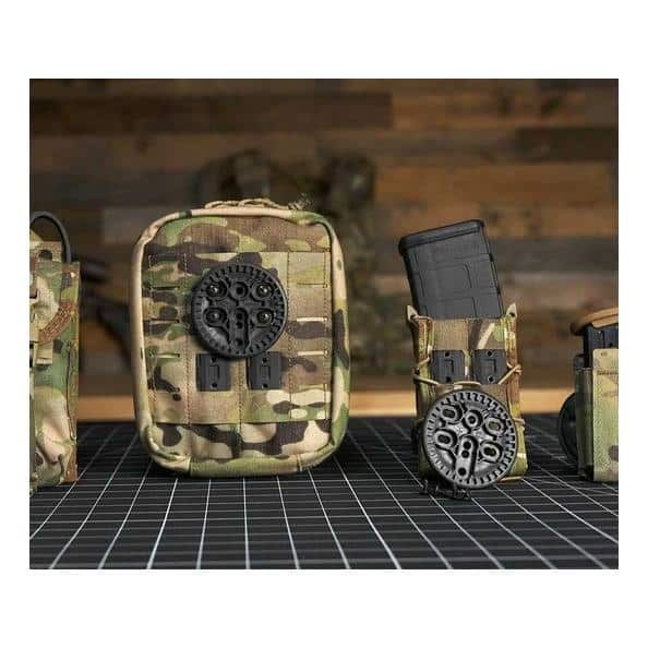 Bladetech DIRECT TO MOLLE MOUNT Short (3 Rows) Bladetech DIRECT TO MOLLE MOUNT Short (3 Rows)